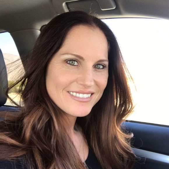 Meet your Posher, Michelle - Picture 2 of 2